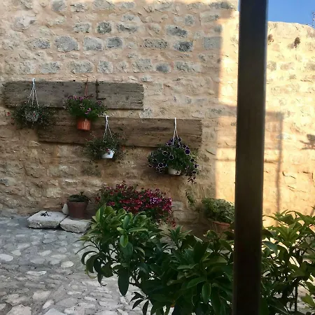 L'orto Di Santa Chiara